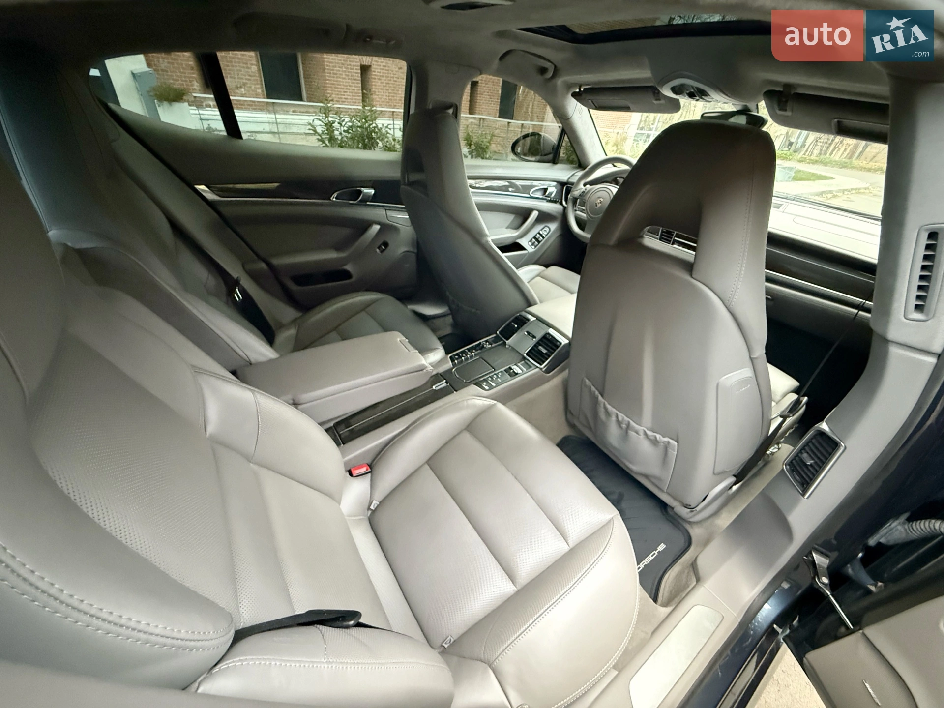 2010 Porsche Panamera - мініатюра 11
