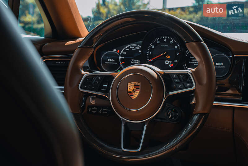 Фастбэк Porsche Panamera 2020 в Киеве