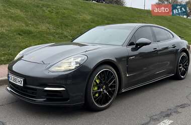 Фастбэк Porsche Panamera 2017 в Киеве