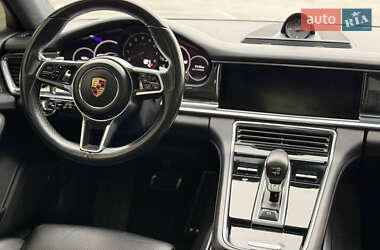 Фастбек Porsche Panamera 2016 в Києві