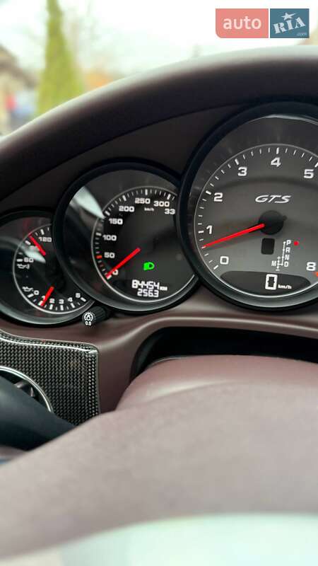 Фастбэк Porsche Panamera 2015 в Киеве