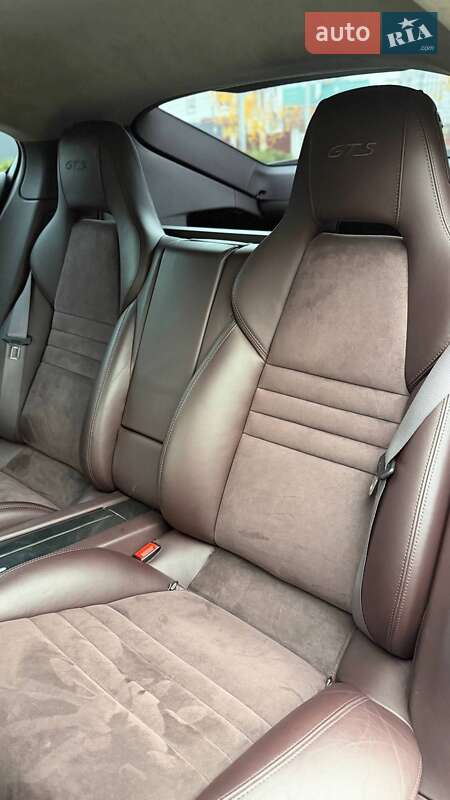 Фастбэк Porsche Panamera 2015 в Киеве