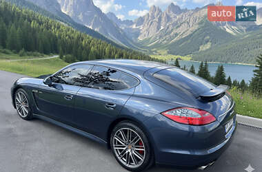 Фастбэк Porsche Panamera 2012 в Киеве