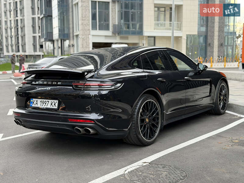 Фастбэк Porsche Panamera 2018 в Киеве фото 8 Фастбэк Porsche Panamera 2018 в Киеве