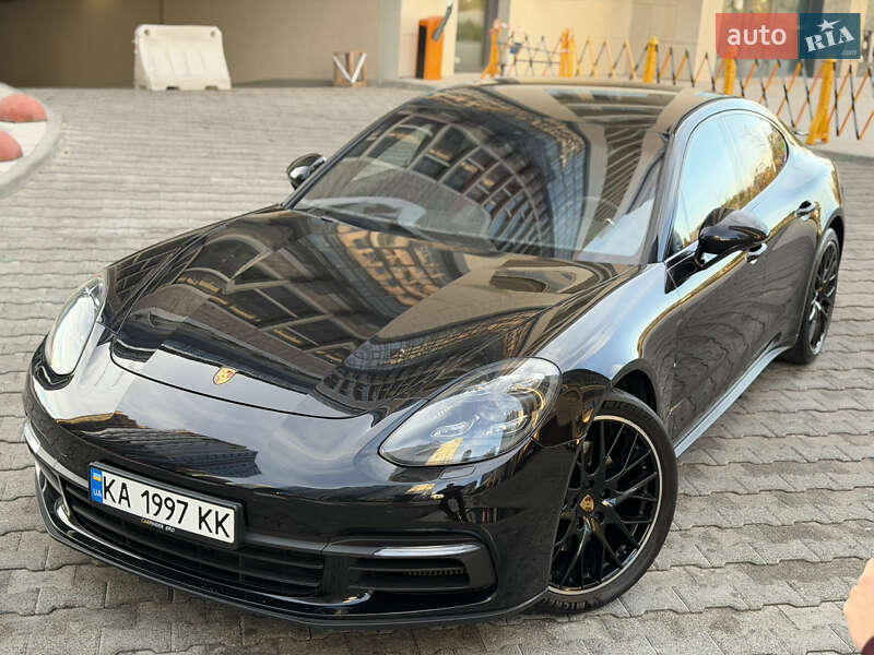 Фастбэк Porsche Panamera 2018 в Киеве фото 18 Фастбэк Porsche Panamera 2018 в Киеве