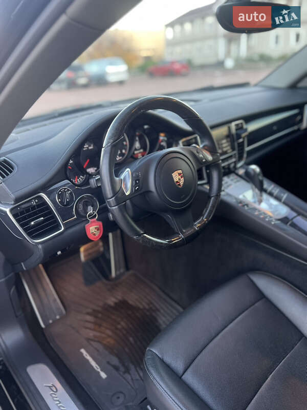 Фастбек Porsche Panamera 2013 в Києві фото 16 Фастбек Porsche Panamera 2013 в Києві