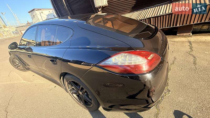 Фастбек Porsche Panamera 2010 в Одесі фото 7 Фастбек Porsche Panamera 2010 в Одесі