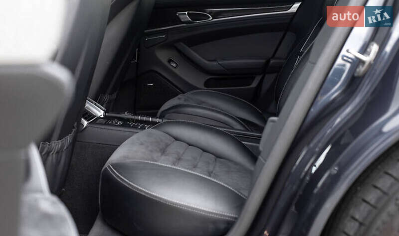 Фастбек Porsche Panamera 2013 в Києві фото 11 Фастбек Porsche Panamera 2013 в Києві