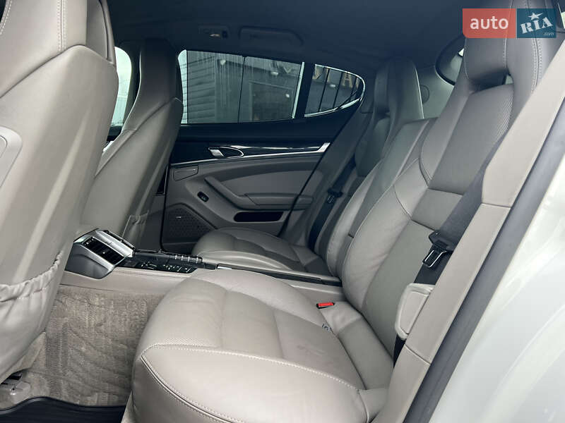 Фастбэк Porsche Panamera 2011 в Одессе фото 7 Фастбэк Porsche Panamera 2011 в Одессе