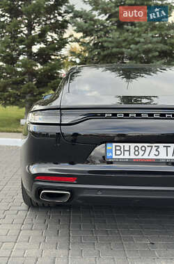 Фастбэк Porsche Panamera 2022 в Одессе