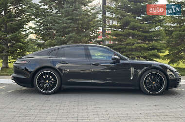 Фастбэк Porsche Panamera 2022 в Одессе