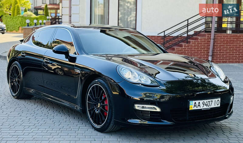 Фастбэк Porsche Panamera 2010 в Одессе