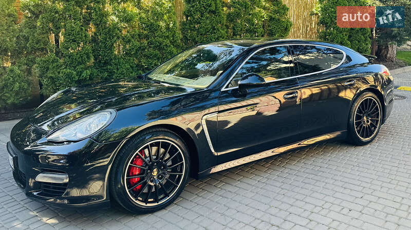 Фастбэк Porsche Panamera 2010 в Одессе