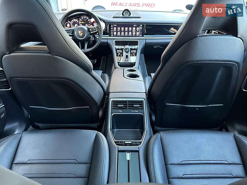 Фастбэк Porsche Panamera 2021 в Хмельницком