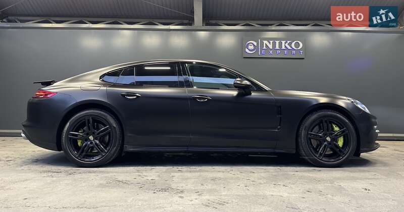Фастбэк Porsche Panamera 2017 в Киеве