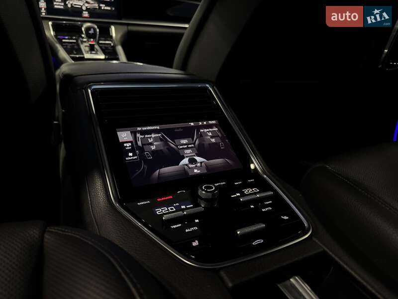 Фастбэк Porsche Panamera 2017 в Киеве