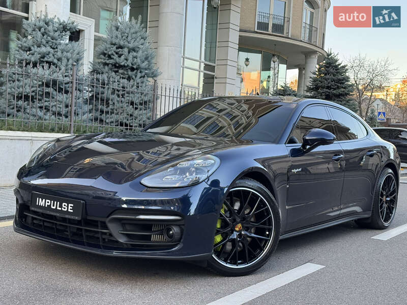 Фастбек Porsche Panamera 2020 в Києві