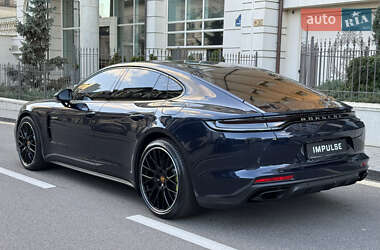 Фастбек Porsche Panamera 2020 в Києві