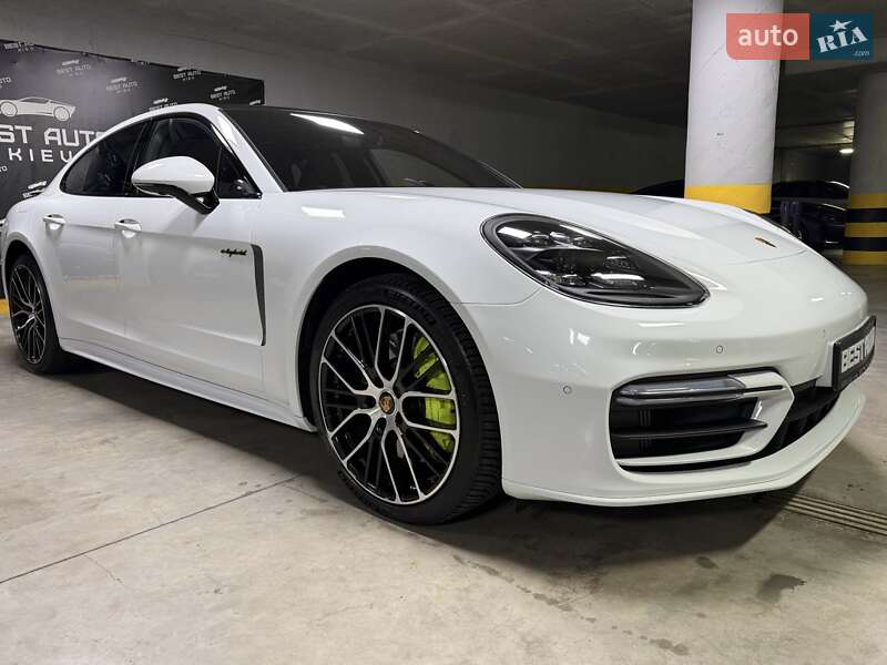 Фастбэк Porsche Panamera 2023 в Киеве фото 6 Фастбэк Porsche Panamera 2023 в Киеве