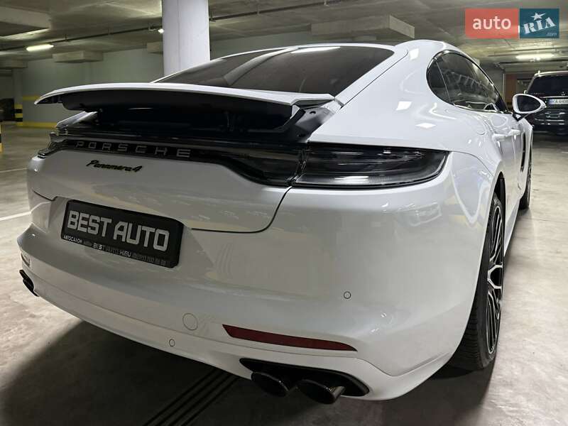Фастбэк Porsche Panamera 2023 в Киеве фото 12 Фастбэк Porsche Panamera 2023 в Киеве