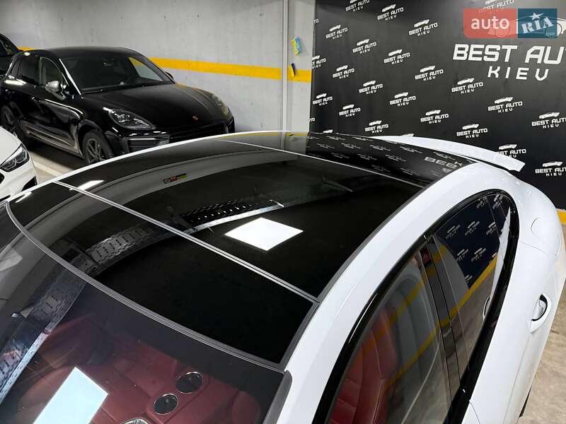 Фастбэк Porsche Panamera 2023 в Киеве фото 28 Фастбэк Porsche Panamera 2023 в Киеве