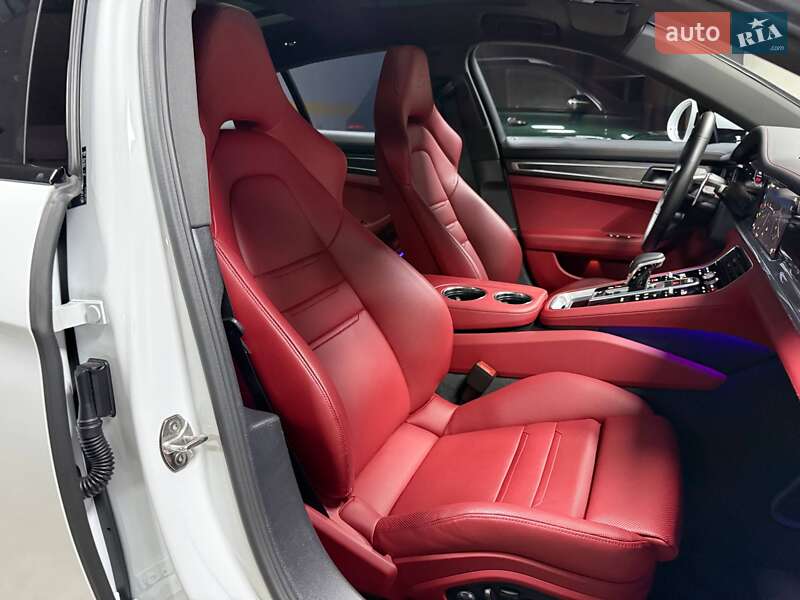 Фастбэк Porsche Panamera 2023 в Киеве фото 114 Фастбэк Porsche Panamera 2023 в Киеве