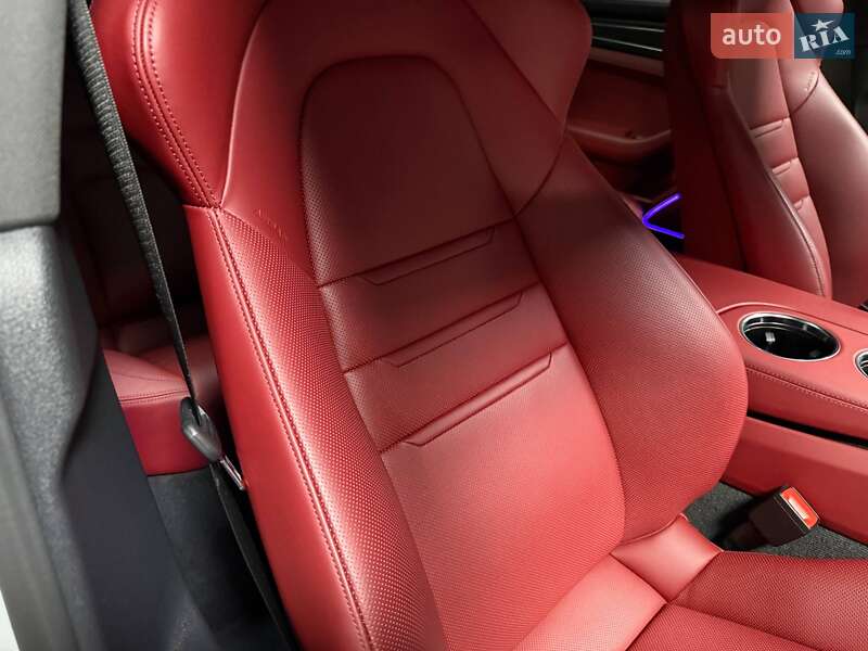 Фастбэк Porsche Panamera 2023 в Киеве фото 116 Фастбэк Porsche Panamera 2023 в Киеве