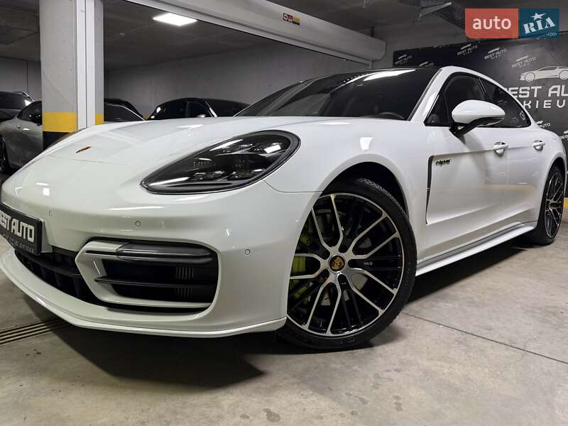 Фастбэк Porsche Panamera 2023 в Киеве фото 133 Фастбэк Porsche Panamera 2023 в Киеве