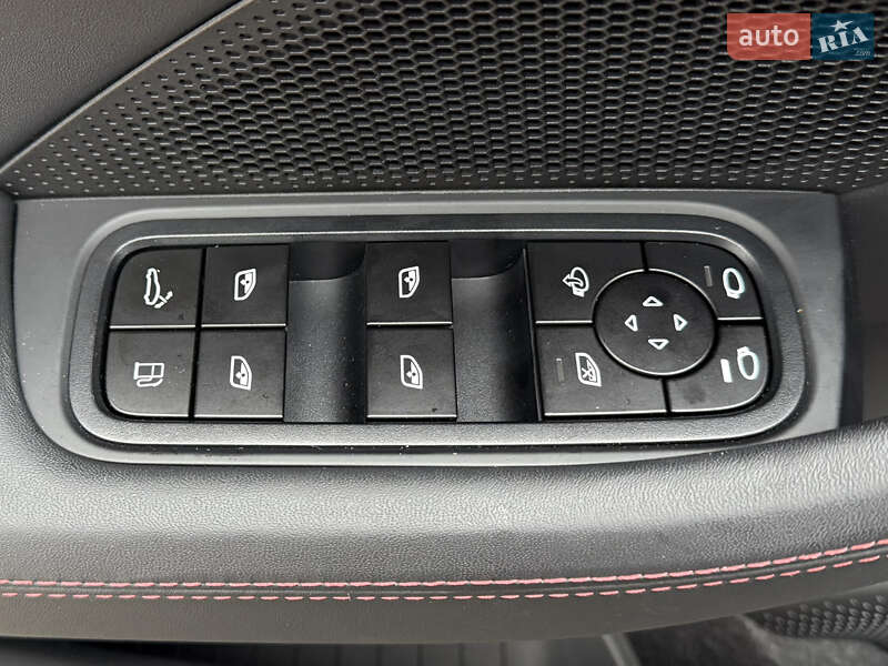 Фастбэк Porsche Panamera 2024 в Киеве