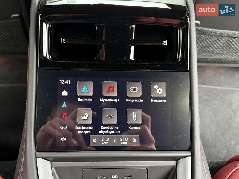 Фастбэк Porsche Panamera 2024 в Киеве