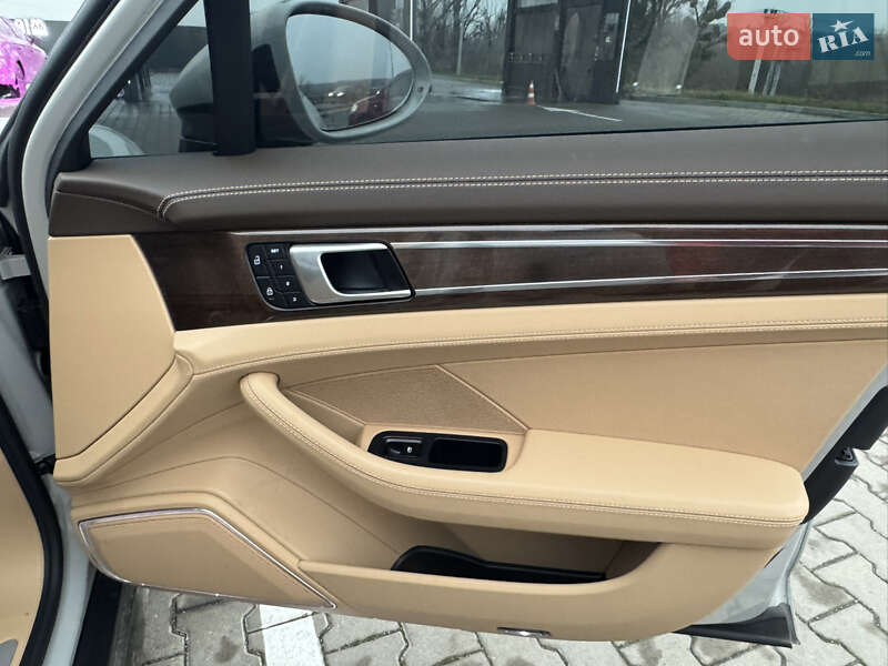 Універсал Porsche Panamera 2022 в Києві фото 42 Універсал Porsche Panamera 2022 в Києві