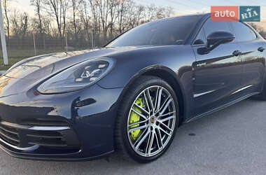 Фастбэк Porsche Panamera 2019 в Запорожье