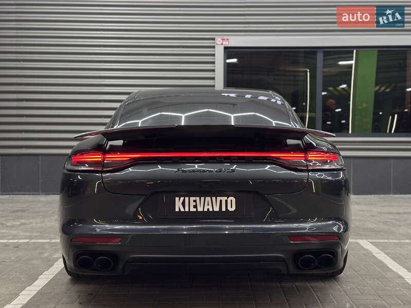 Фастбек Porsche Panamera 2023 в Києві