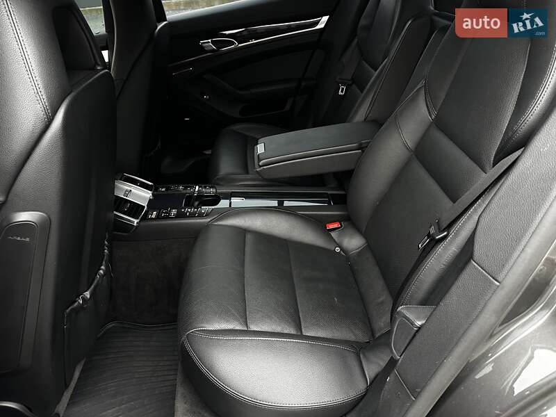 Фастбэк Porsche Panamera 2013 в Львове фото 44 Фастбэк Porsche Panamera 2013 в Львове