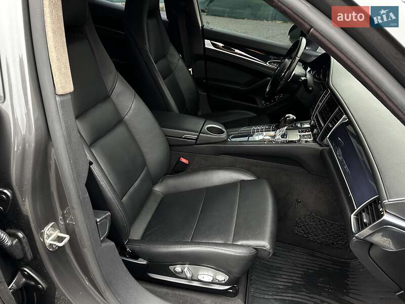 Фастбэк Porsche Panamera 2013 в Львове фото 51 Фастбэк Porsche Panamera 2013 в Львове