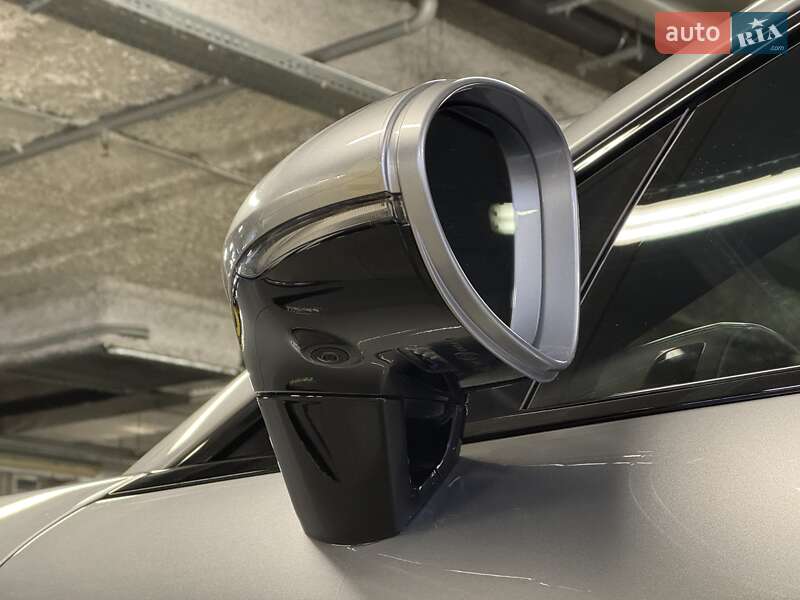 Фастбэк Porsche Panamera 2019 в Киеве фото 16 Фастбэк Porsche Panamera 2019 в Киеве