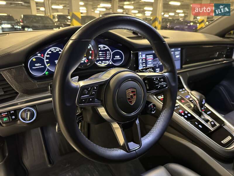Фастбэк Porsche Panamera 2019 в Киеве фото 31 Фастбэк Porsche Panamera 2019 в Киеве