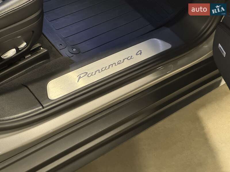 Фастбэк Porsche Panamera 2019 в Киеве фото 25 Фастбэк Porsche Panamera 2019 в Киеве