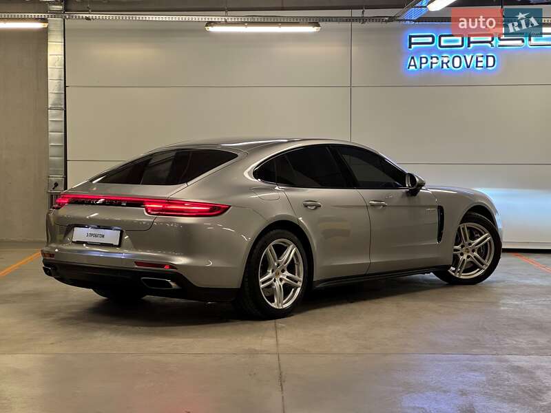 Фастбэк Porsche Panamera 2019 в Киеве фото 10 Фастбэк Porsche Panamera 2019 в Киеве