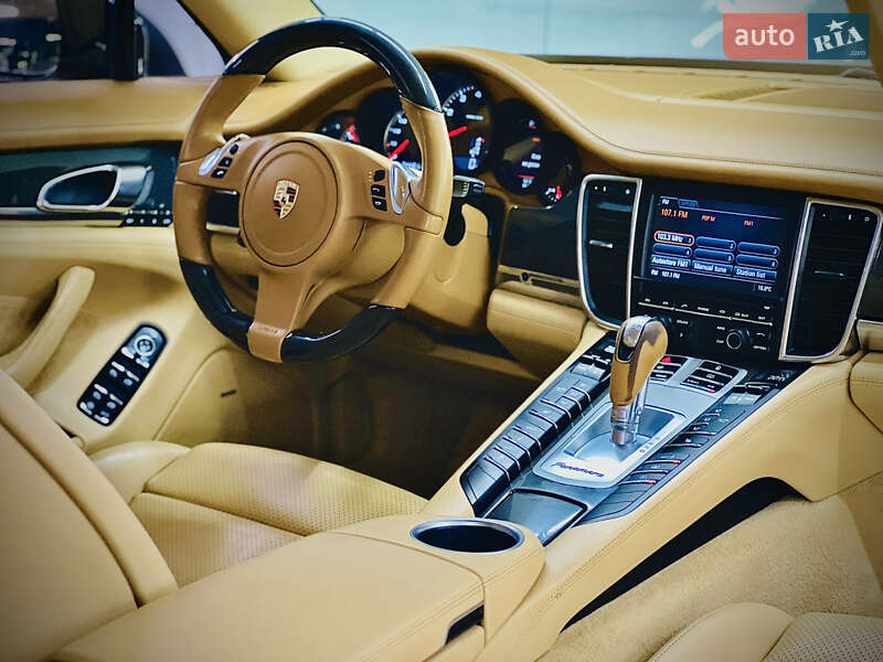 Фастбэк Porsche Panamera 2012 в Николаеве фото 26 Фастбэк Porsche Panamera 2012 в Николаеве