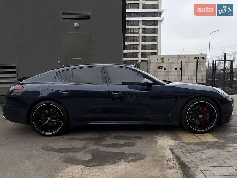 Фастбек Porsche Panamera 2013 в Києві фото 43 Фастбек Porsche Panamera 2013 в Києві