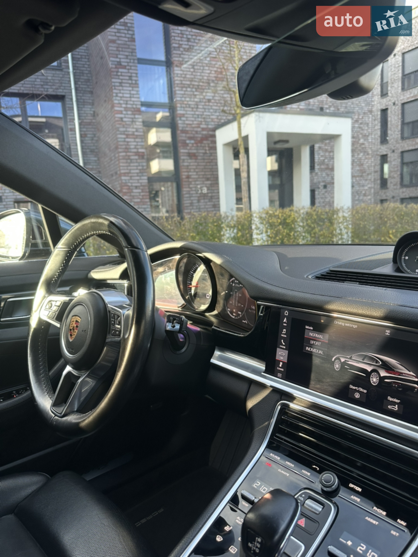 2017 Porsche Panamera - мініатюра 127