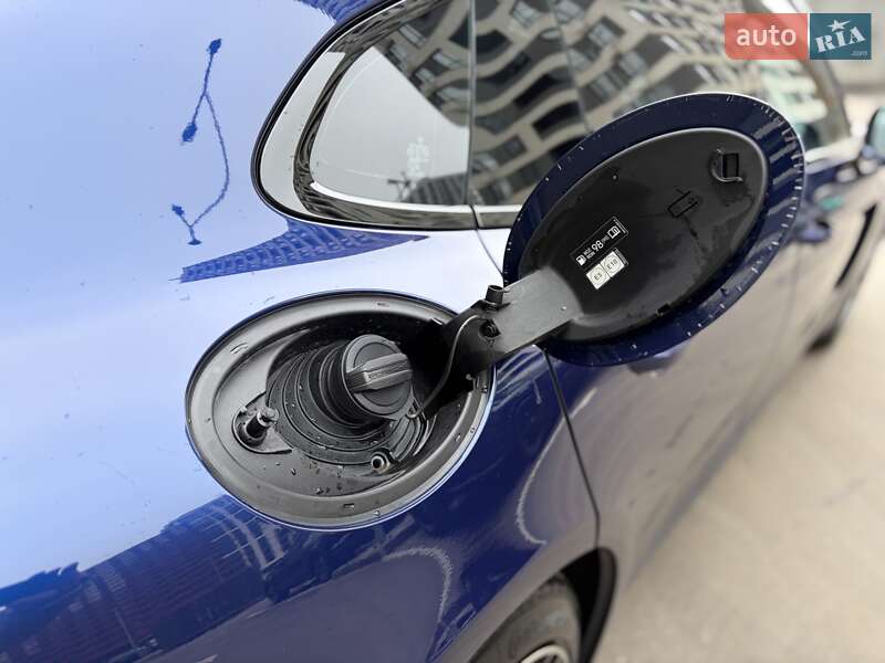 Фастбэк Porsche Panamera 2024 в Киеве фото 56 Фастбэк Porsche Panamera 2024 в Киеве