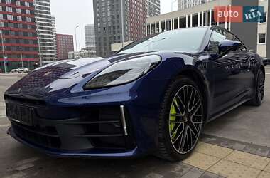 Фастбек Porsche Panamera 2024 в Києві