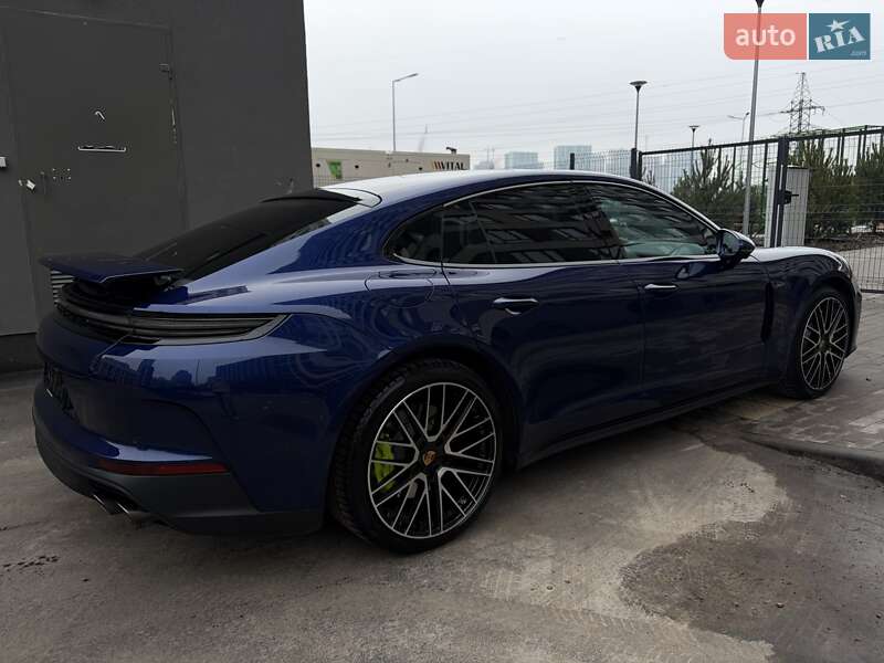 Фастбэк Porsche Panamera 2024 в Киеве фото 92 Фастбэк Porsche Panamera 2024 в Киеве
