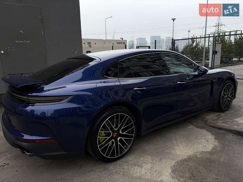 Фастбэк Porsche Panamera 2024 в Киеве фото 95 Фастбэк Porsche Panamera 2024 в Киеве