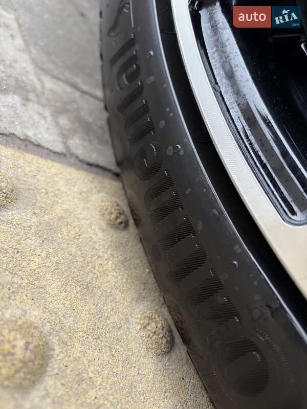 Фастбэк Porsche Panamera 2024 в Киеве фото 109 Фастбэк Porsche Panamera 2024 в Киеве