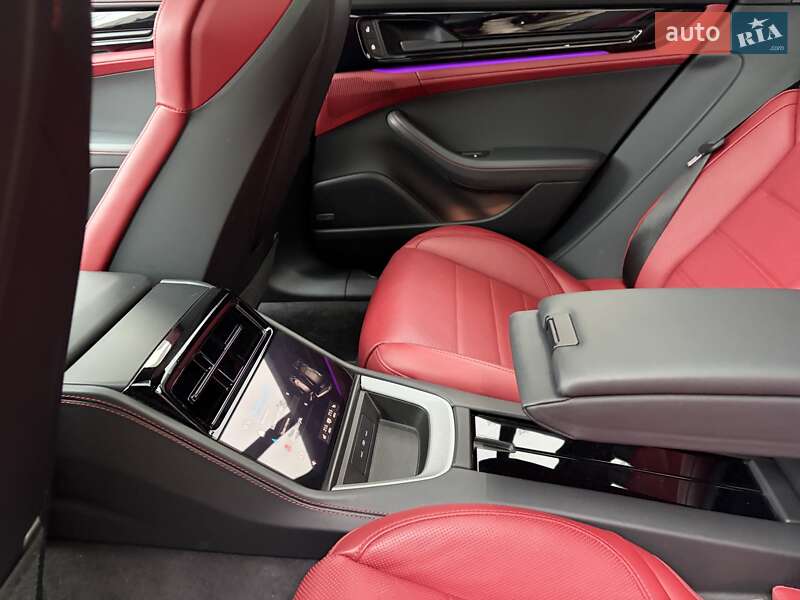 Фастбэк Porsche Panamera 2024 в Киеве фото 117 Фастбэк Porsche Panamera 2024 в Киеве