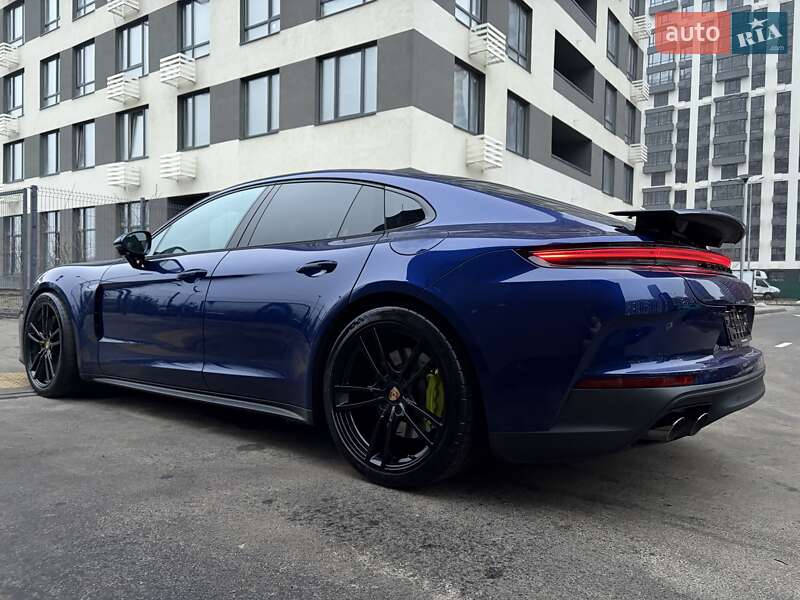 Фастбэк Porsche Panamera 2024 в Киеве фото 157 Фастбэк Porsche Panamera 2024 в Киеве