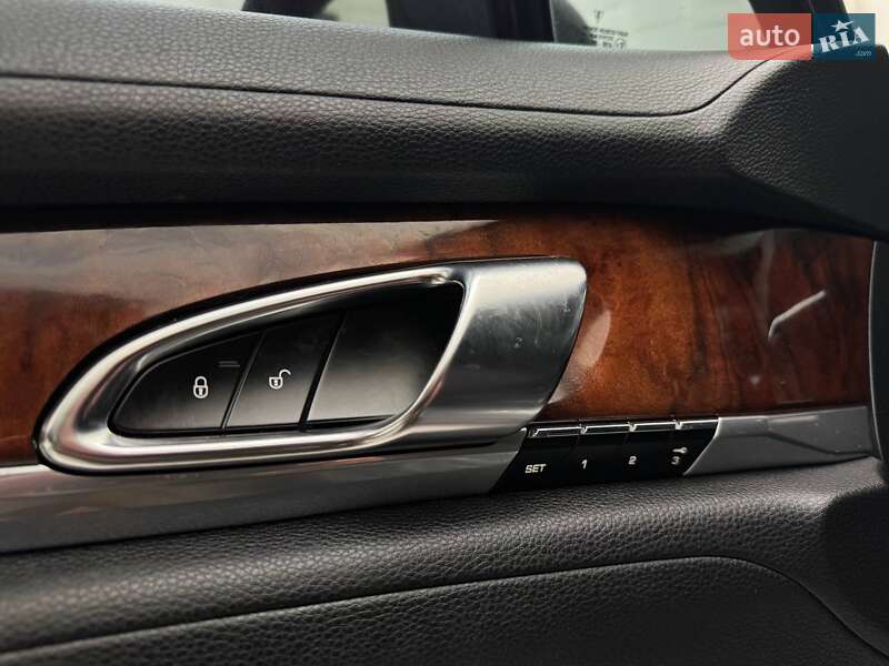 Фастбек Porsche Panamera 2012 в Києві фото 12 Фастбек Porsche Panamera 2012 в Києві